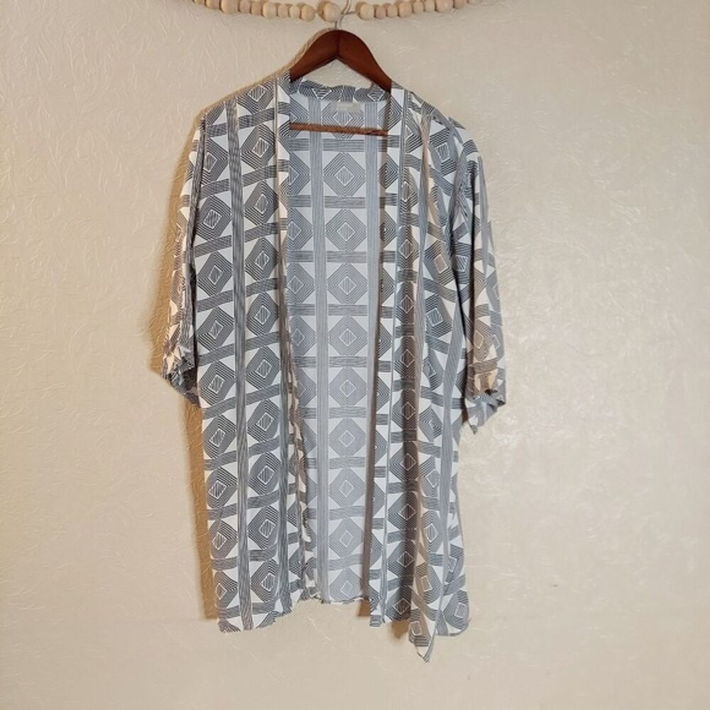 Summer and Rose Geo Print Open Kimono Viscose Black and White ONE SIZE
